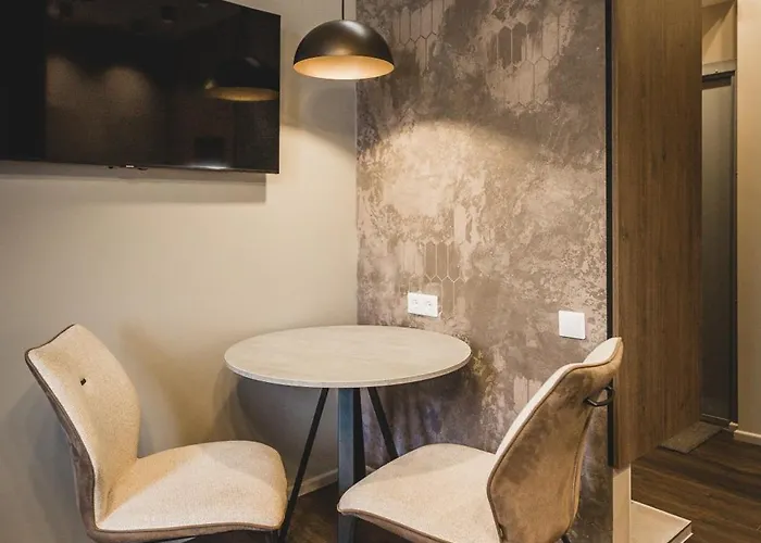 Convenient Designer Apartment *